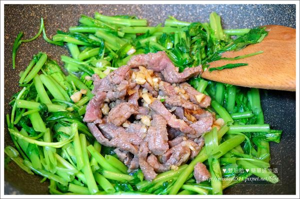 【愛的廚房】空心菜炒牛肉食譜。又一道超下飯料理！！
