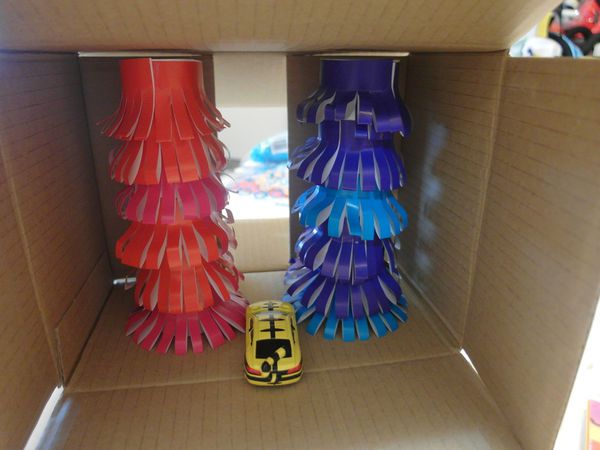 【DIY玩具】小紙箱變身洗車廠