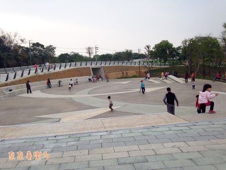 【親子出遊】清泉崗空軍基地旁玩沙看飛機