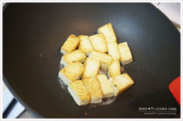 【食譜】簡單煎豆腐，關鍵醬汁即成驚世美味