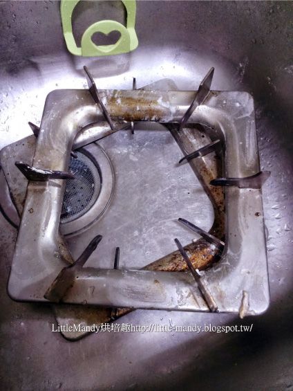 清潔瓦斯爐用這意想不到的「粉」就搞定！