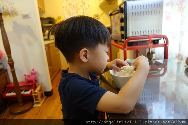 「我想自己做」在家也可以蒙特梭利