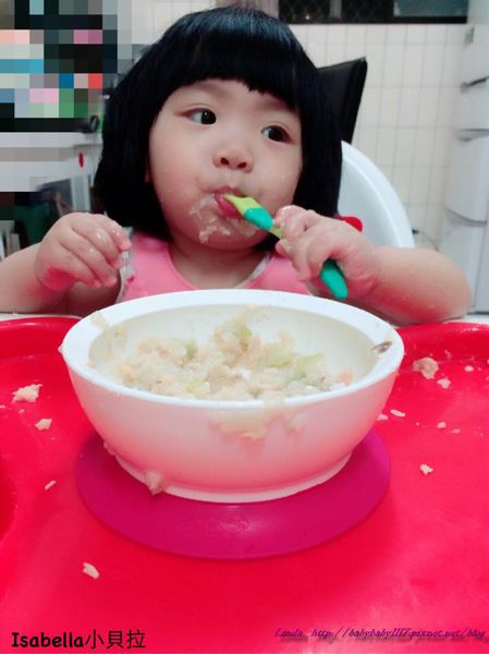 兩行為+六規矩，一歲寶寶也能獨立吃飯