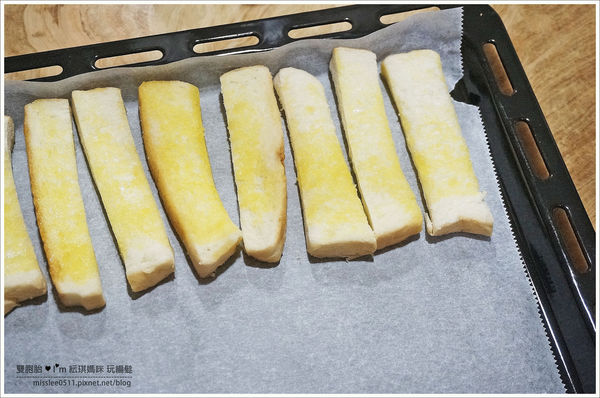 【食譜】免揉麵糰的超夯團購餅乾：奶油酥條