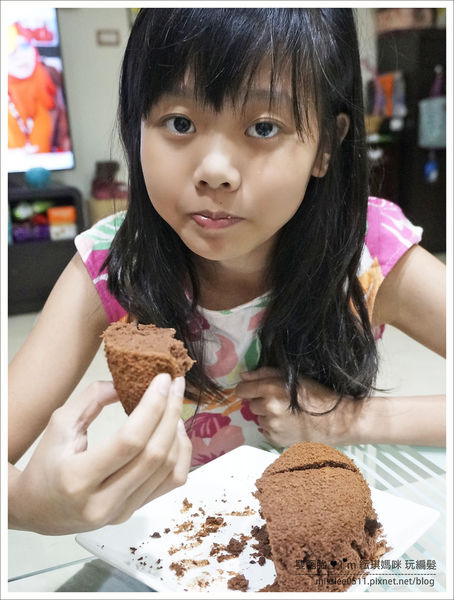 【食譜】一出爐就秒殺！巧克力海綿蛋糕