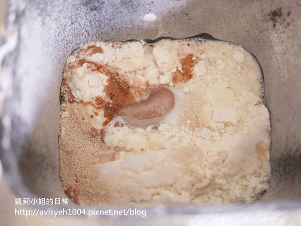 【食譜】超吸睛！熊熊造型煉乳麵包