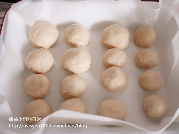 【食譜】超吸睛！熊熊造型煉乳麵包