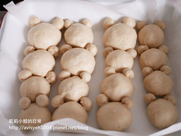 【食譜】超吸睛！熊熊造型煉乳麵包