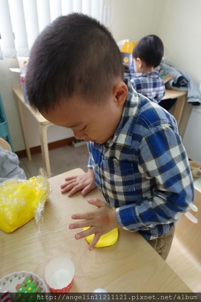 小時候爬太少，頸部張力不足那些動作可以做？