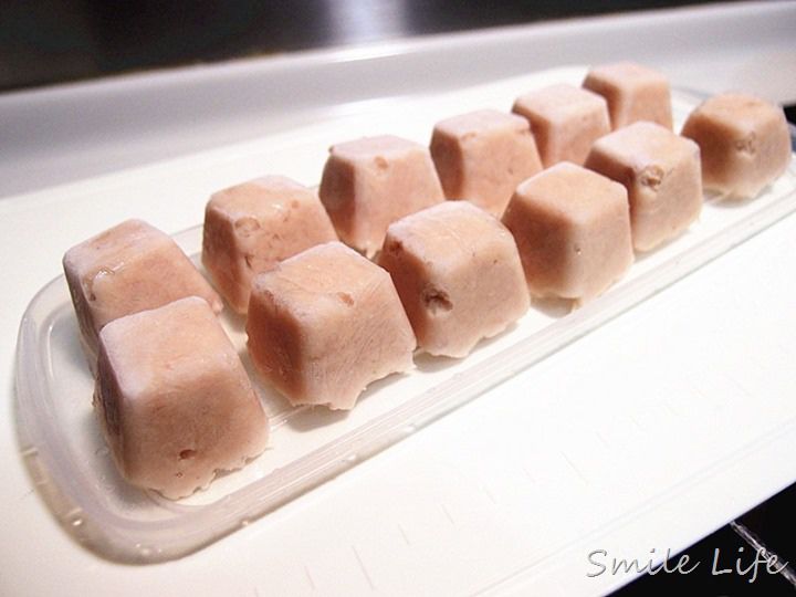 不想苦苦等待？冷凍前先把肉片捲成花！