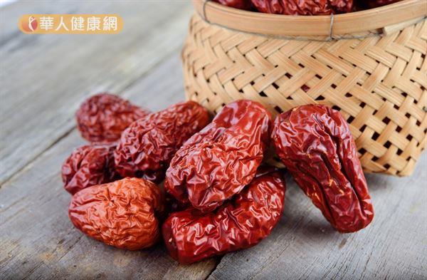 生理期累到爆!巧喝紅棗茶消除疲勞