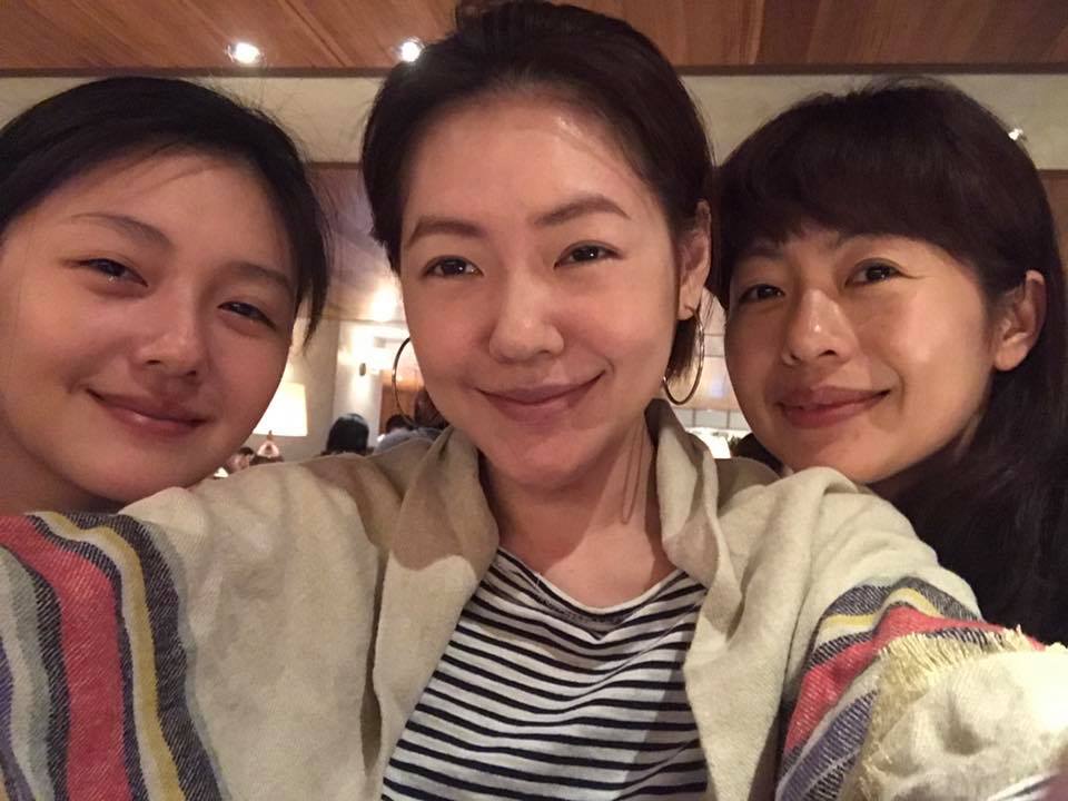 腳傷不減女王架勢，小S敬業主持「美出新高度」