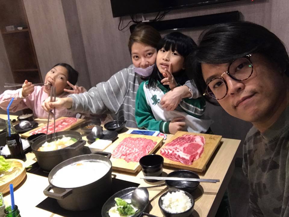 假期作業考驗家長事業?阿弟女兒:同學都出國!