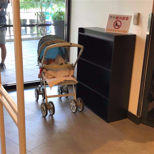 媽媽賣場血拼放生嬰兒,獨留幼兒要不得!