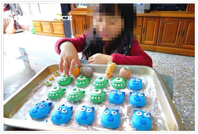 【手做DIY】造型湯圓 歡樂慶元宵。大眼仔、毛怪、波妞化身湯圓增添過節氣息