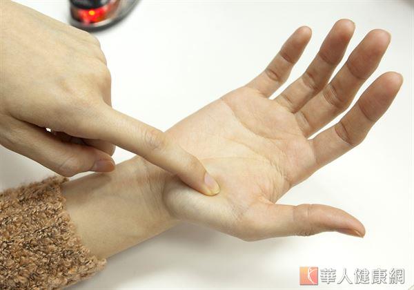 大掃除痠痛一掃而空!快按十大除痠穴位
