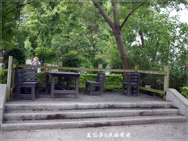 彰化-除役軍機轉換跑道,變身C-119軍機公園供人遊玩欣賞