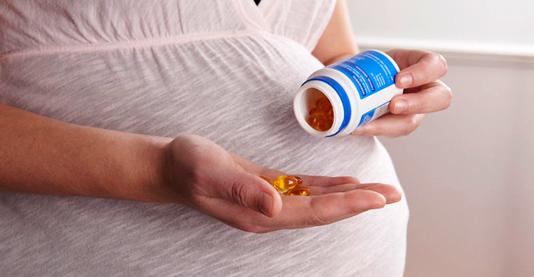 孕婦有三寶，魚油、鈣片、綜合維他命，什麼時期吃最對？