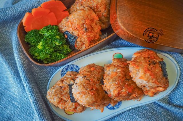 零失敗食譜 野餐必備【日式鮭魚三角飯糰】