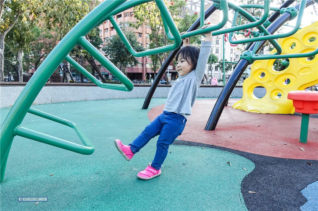 必玩特色公園 高雄金獅湖 360度兒童遊具超瘋狂 媽媽經 專屬於媽媽的網站