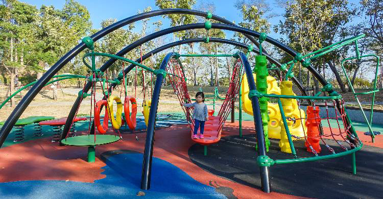 必玩特色公園 高雄金獅湖 360度兒童遊具超瘋狂 媽媽經 專屬於媽媽的網站