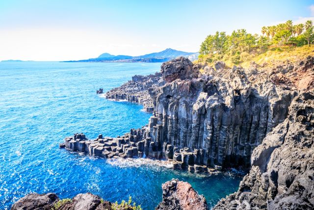 【韓國】濟州島五天四夜行程規劃、必玩景點推薦,東門市場、牛島、漢拏山一次玩遍!