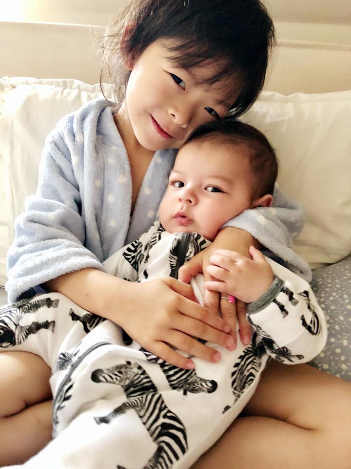 弟弟出生搶走媽媽?艾莉絲一句話解開女兒心結