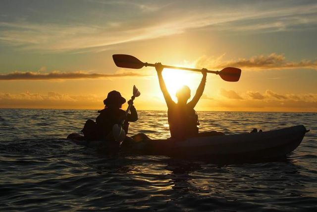 暑假熱搜水上活動景點：透明獨木舟！全台最新20種水上活動懶人包