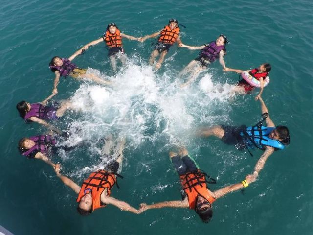 暑假熱搜水上活動景點：透明獨木舟！全台最新20種水上活動懶人包