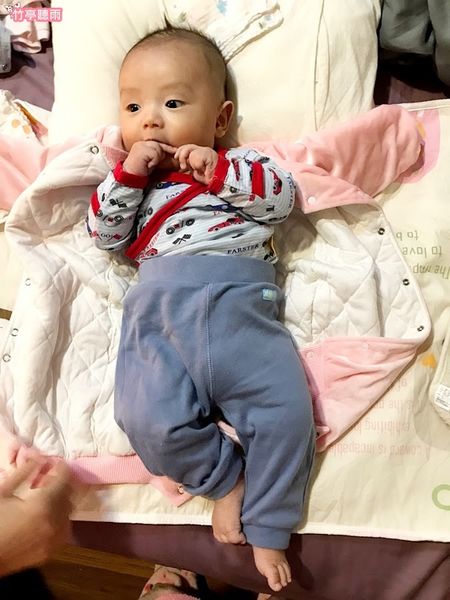 【生產懶人包】 新手爸媽的新生兒衣服準備清單 - 衣的用品
