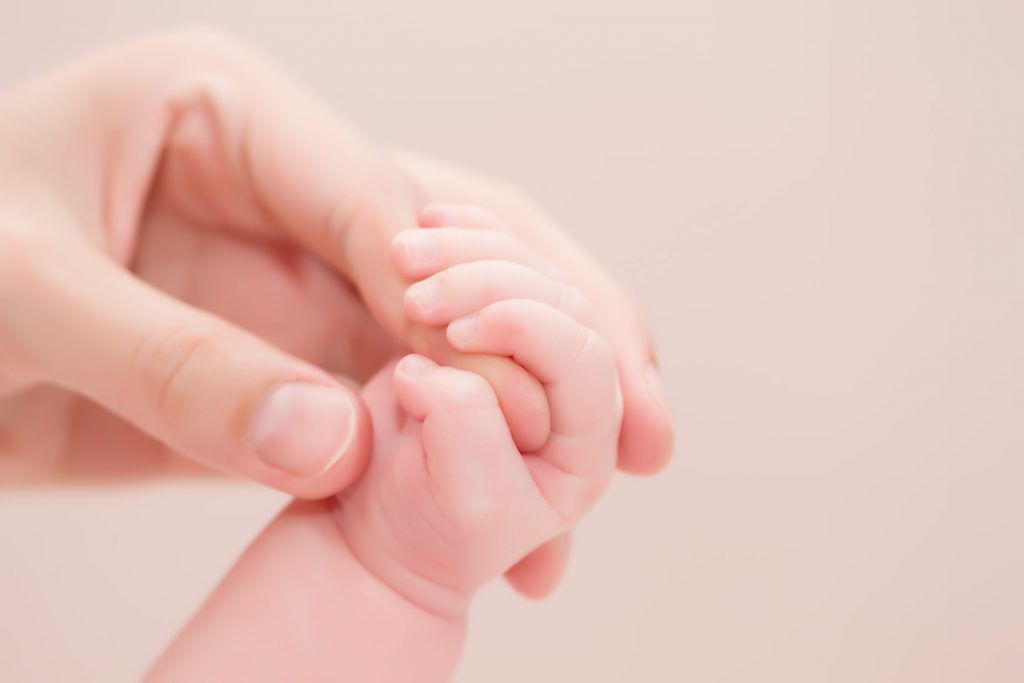 嬰兒遭虐事件頻傳，如何幫寶寶挑選優質又安心的保母？