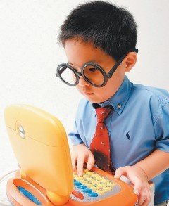 春假,寒假,開學日,收心,假性近視,排便