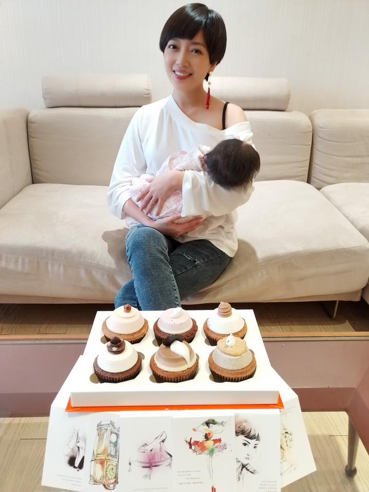 女星意外懷孕生子,分享剪指甲在「寶寶熟睡才能做」!