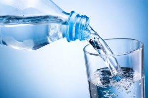 瓶裝水礦泉水