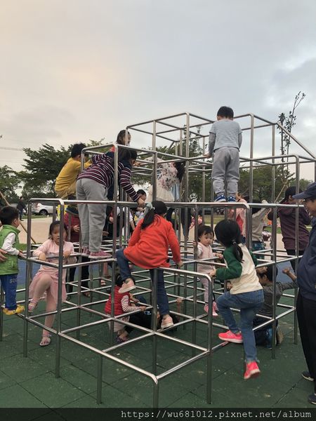 苗栗,親子景點,溜滑梯,沙坑,特色公園